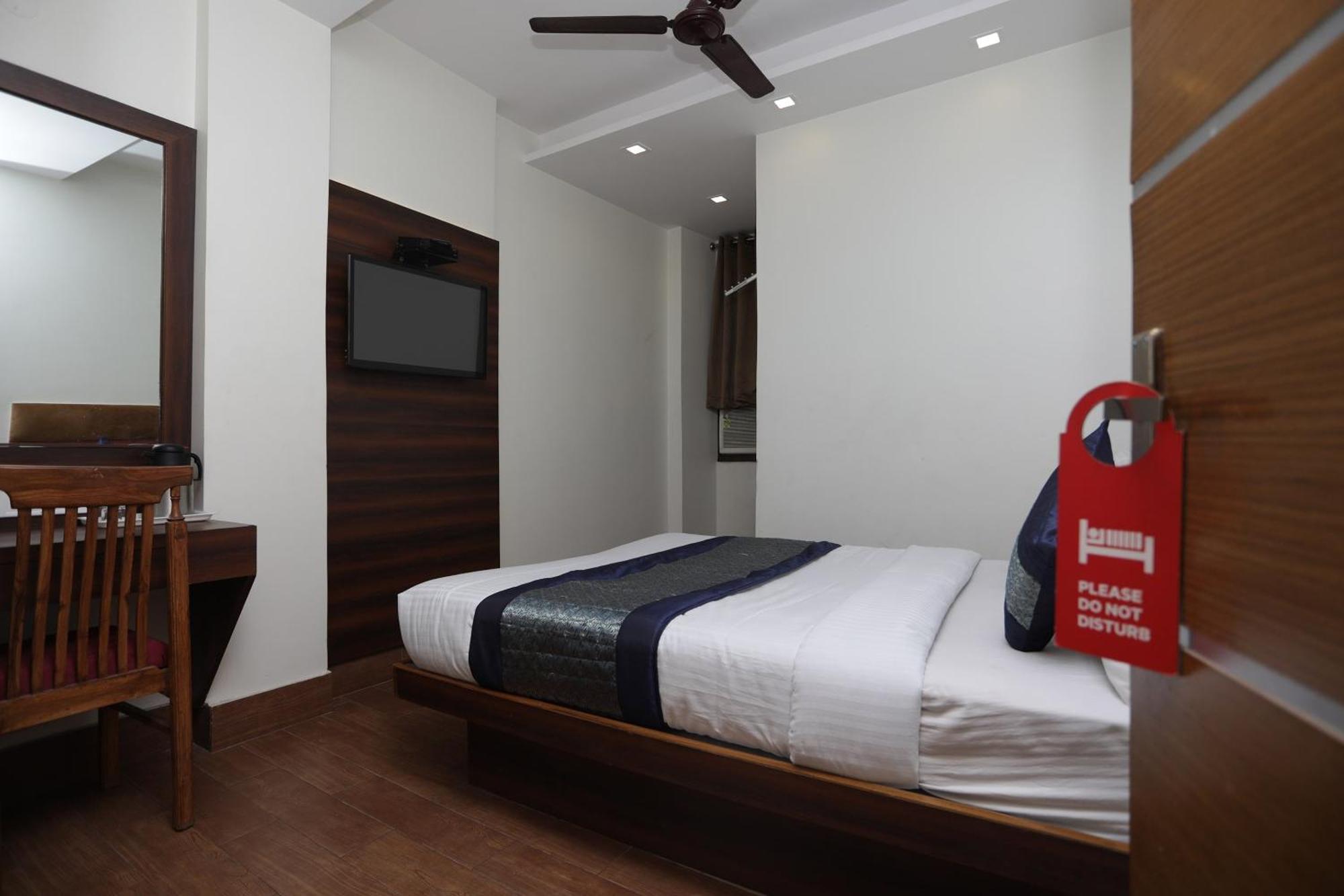Hotel O Sun Palace Delhi  Dış mekan fotoğraf